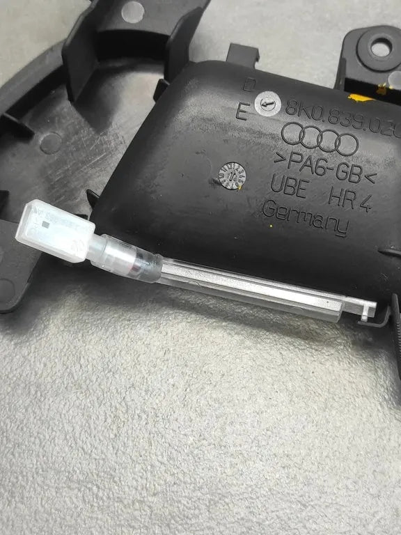 Audi A5 8T DOOR HANDLE INTERIOR RIGHT REAR LED 8K0839020