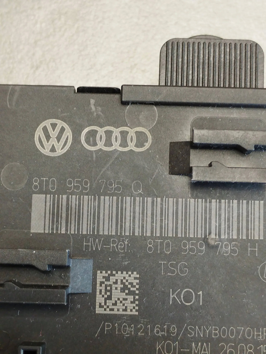 Audi A5 8T DOOR MODULE REAR 8T0959795Q