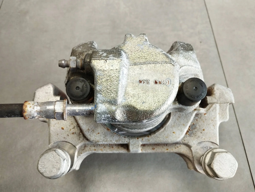 Audi A5 Sportback 8TA 2.0 TDI CLAMP RIGHT FRONT