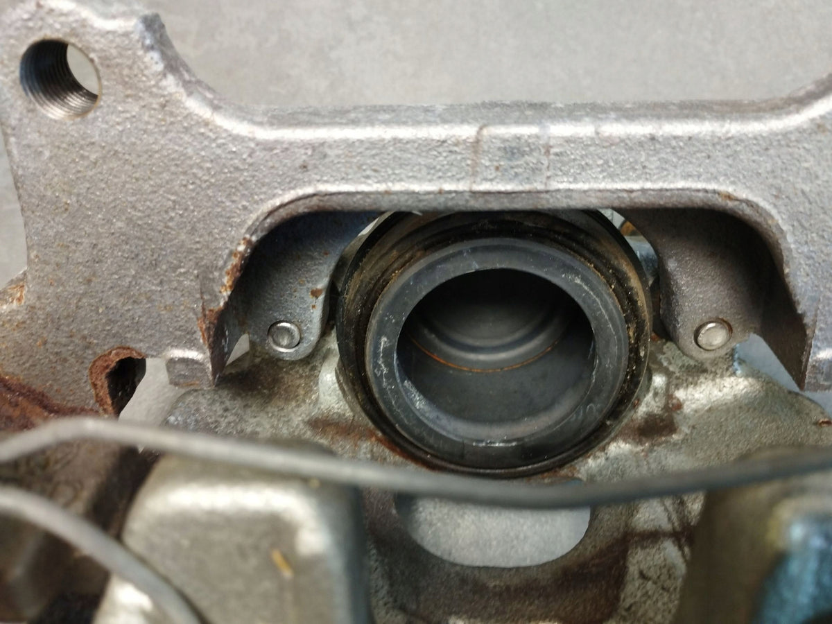 Audi A5 Sportback 8TA 2016 2.0 TDI CLAMP LEFT FRONT