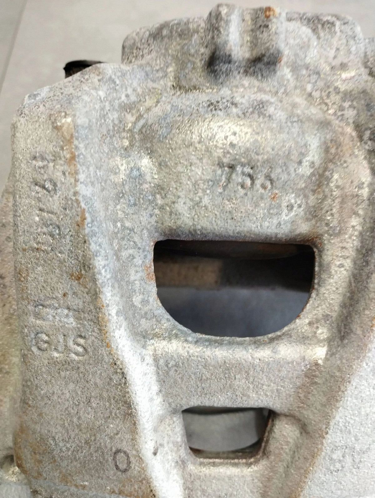 Audi A5 Sportback 8TA 2016 CLAMP RIGHT FRONT