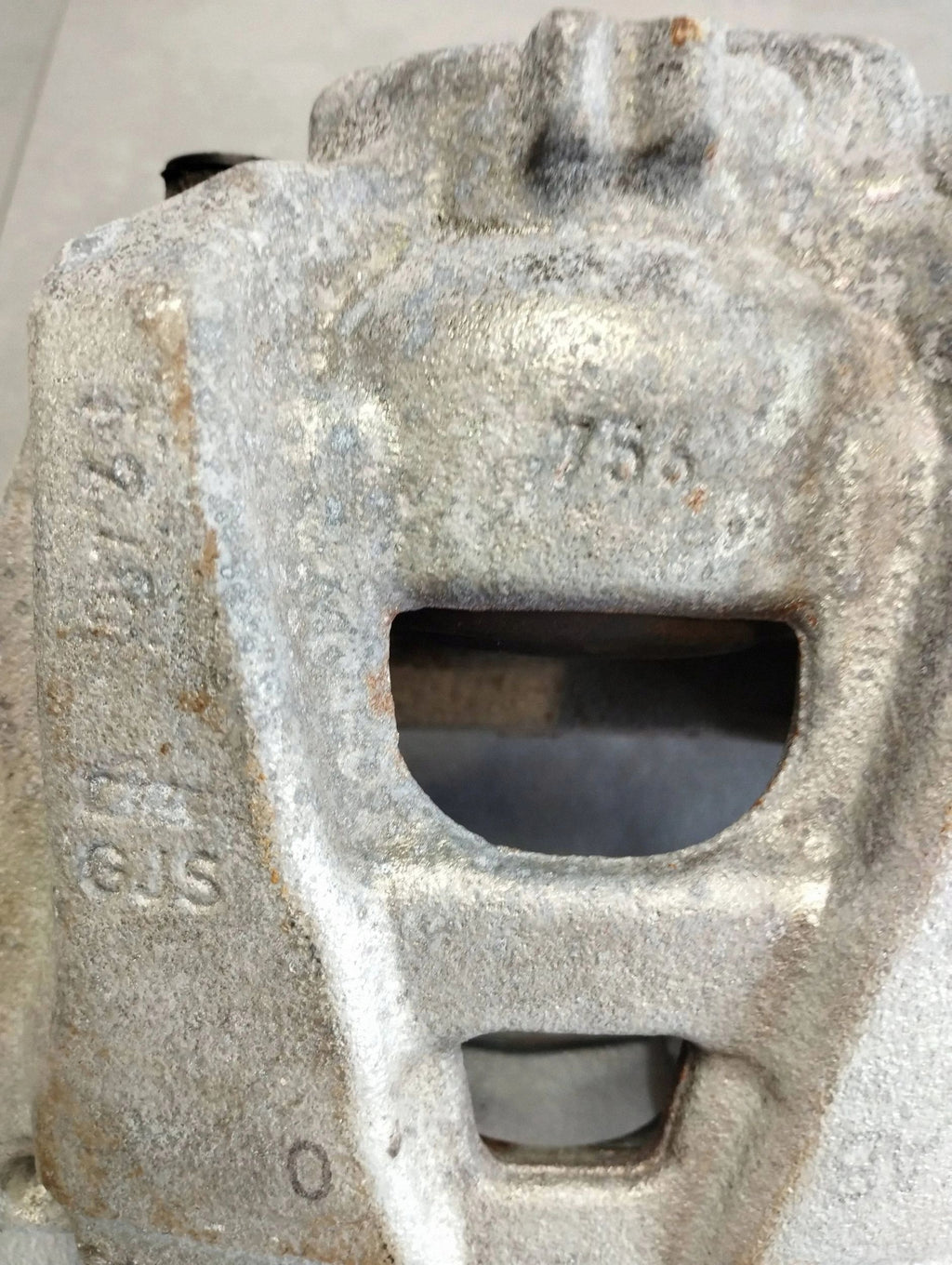 Audi A5 Sportback 8TA 2016 CLAMP RIGHT FRONT