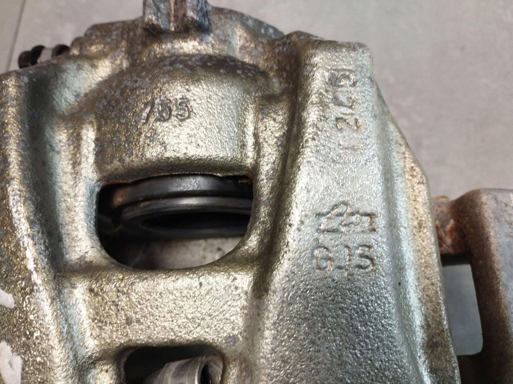 Audi A5 Sportback 8TA CLAMP LEFT FRONT