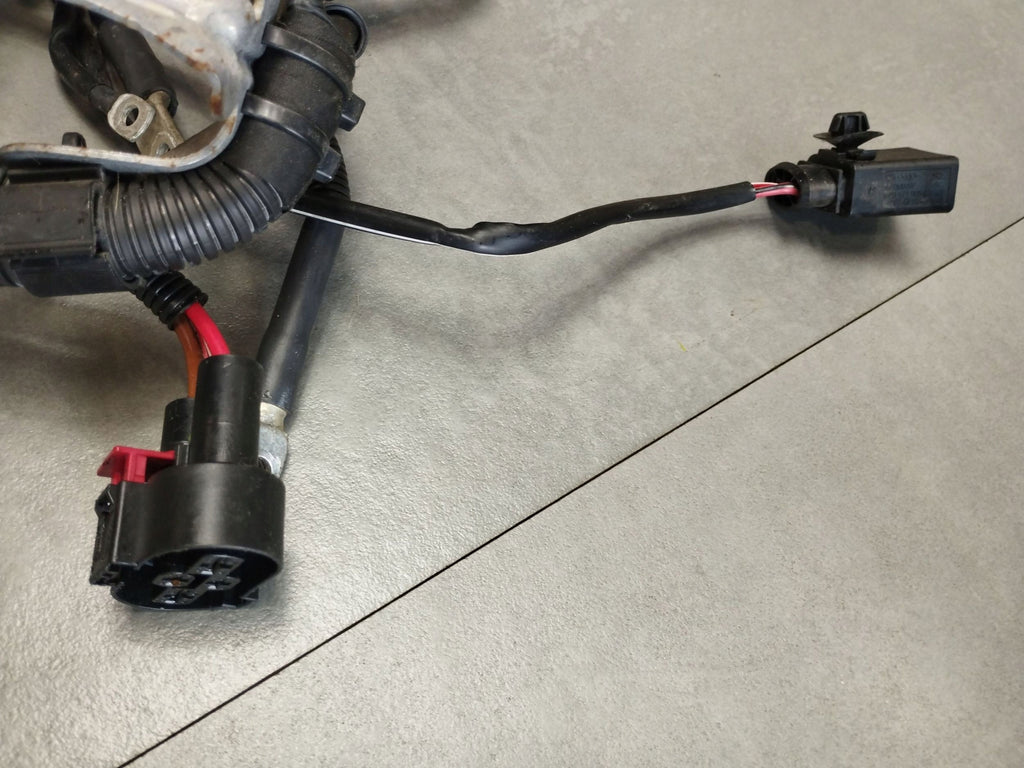 Audi A5 Sportback 8TA STARTER ALTERNATOR BEAM 8K1971228J