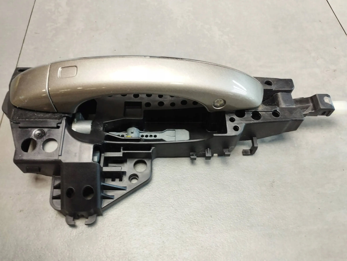Audi A6 C7 4G HANDLE RIGHT FRONT LZ1U LED CHROME KESSY 4H0837886