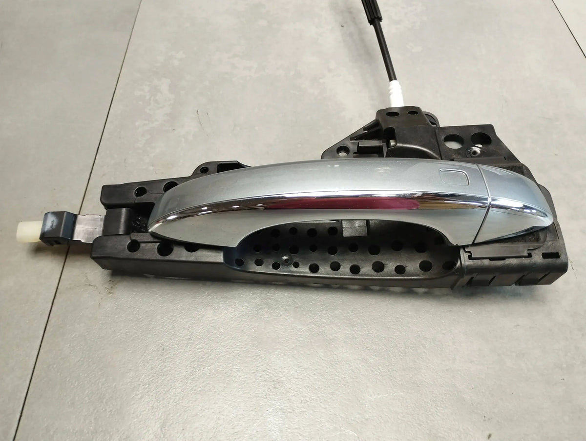 Audi A6 C7 4G HANDLE RIGHT REAR LX7P KESSY CHROM LED 4H0837886