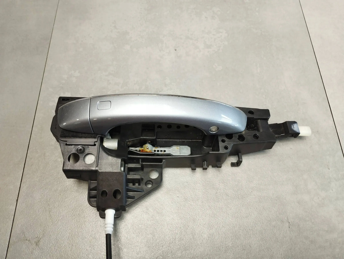 Audi A6 C7 4G HANDLE RIGHT REAR LX7P KESSY CHROM LED 4H0837886