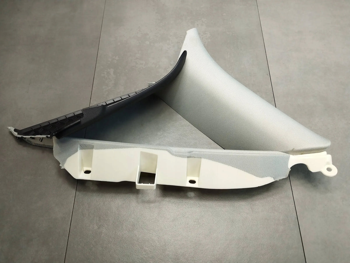 Audi A6 C7 4G POST COVER RIGHT 4G5867288