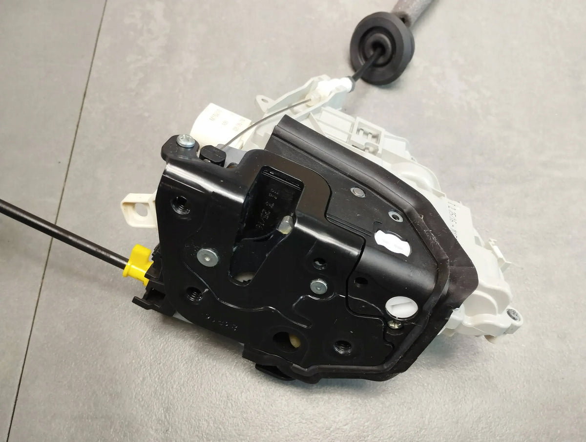 Audi A6 S6 C7 4G LOCK RIGHT REAR 4G0839016C