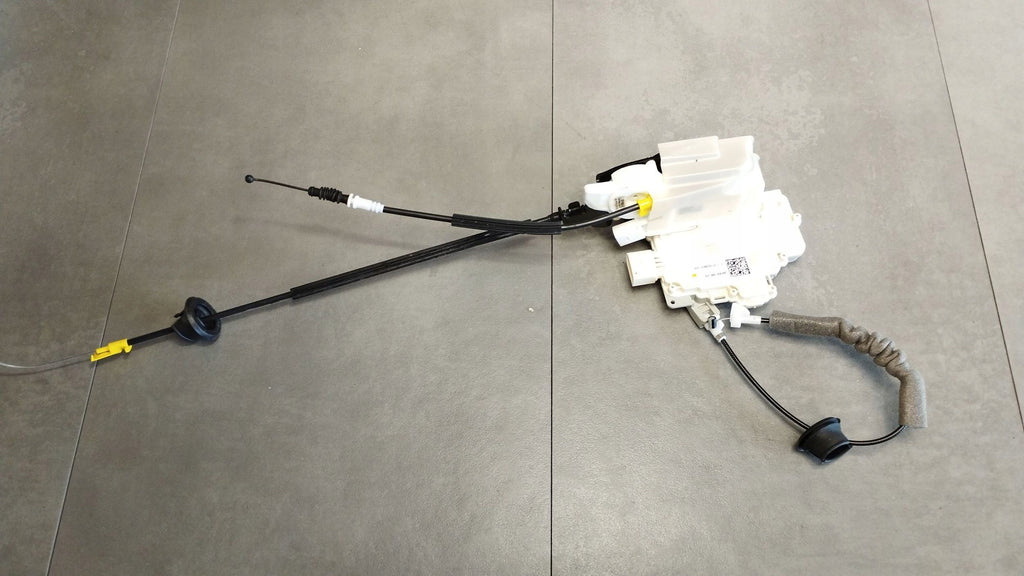 Audi A7 4G 2016 DOOR LOCK RIGHT REAR 4G8839016