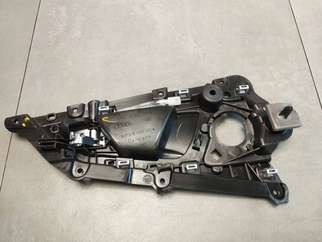 Audi A7 4G 2016 INTERIOR DOOR HANDLE RIGHT REAR 4G8839020