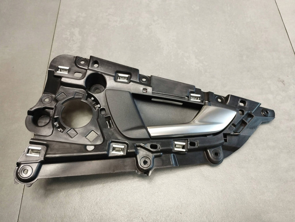 Audi A7 4G 2016 INTERIOR DOOR HANDLE RIGHT REAR 4G8839020