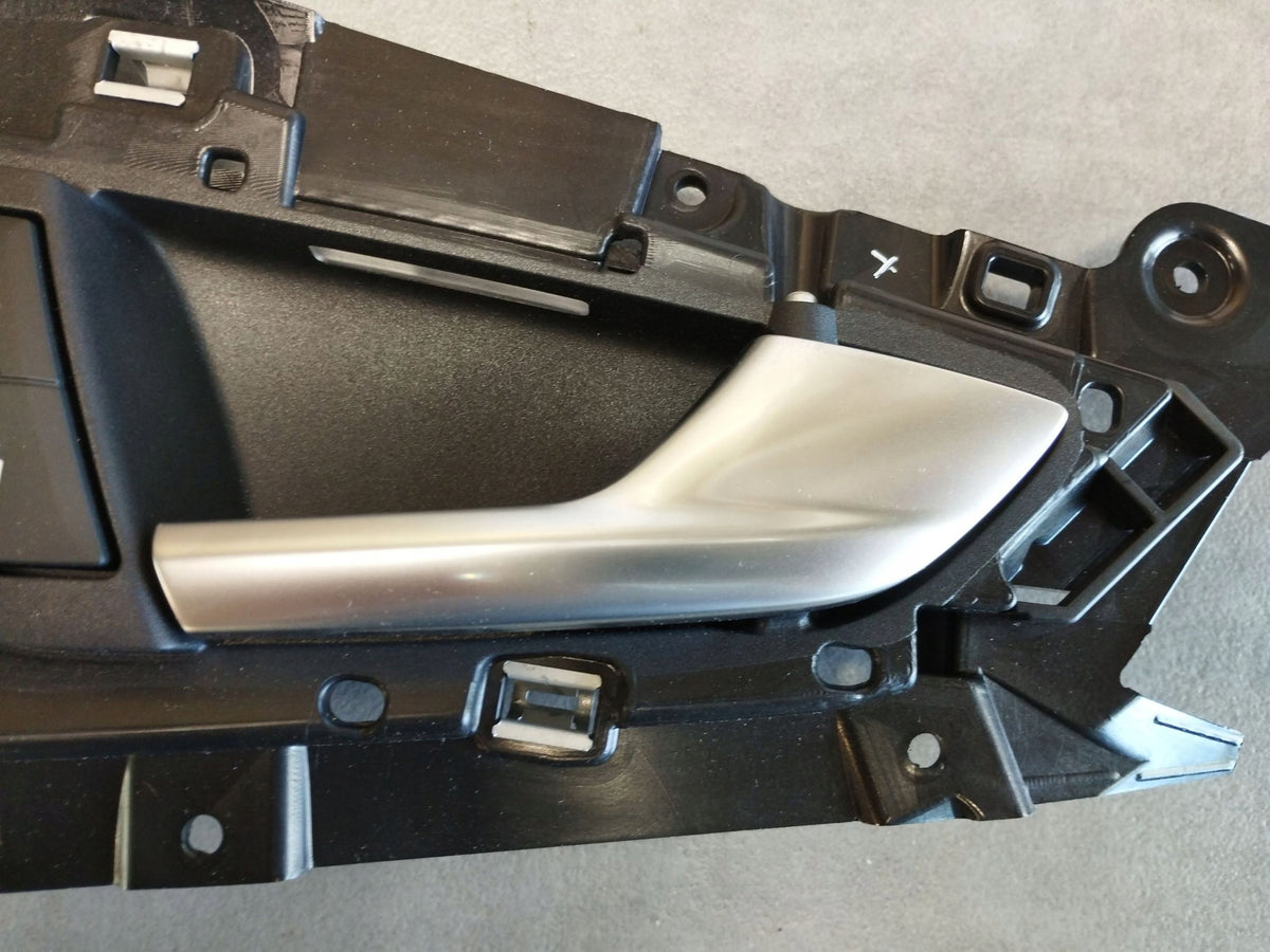 Audi A7 4G 2016 INTERIOR HANDLE RIGHT FRONT 4G8837020A