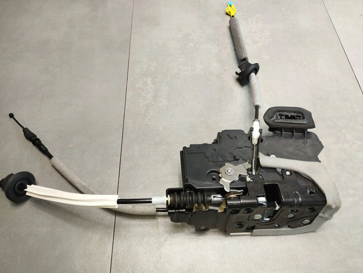 Audi A8 4N D5 LOCK RIGHT REAR 4N0839016D