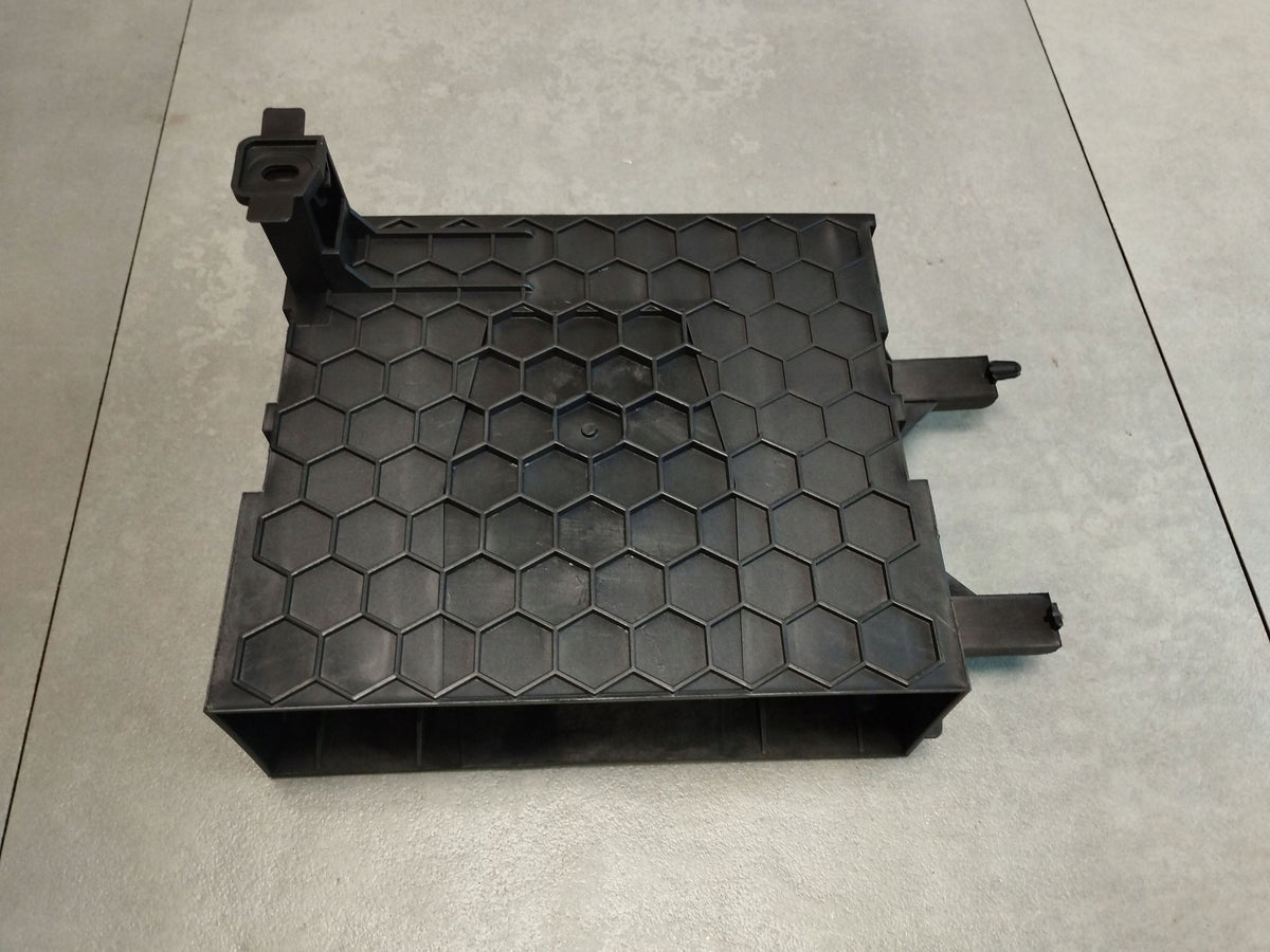 Audi A8 D4 4H RADIO DRIVER MOUNT 4H0907324H