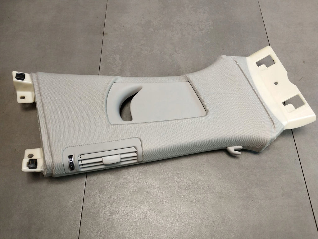 Audi A8 S8 D4 4H POST COVER RIGHT 4H0867240B