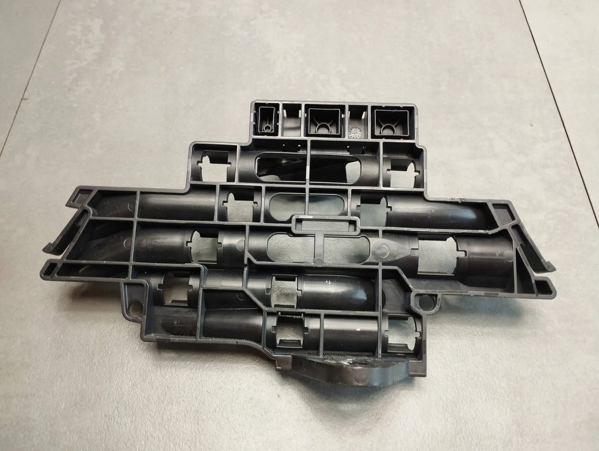 Audi Q4 e-tron HANDLE BEAM 100132413