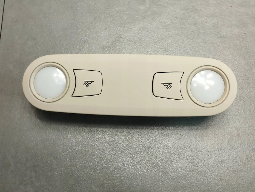 Audi Q5 8R INTERIOR LAMP 8T0947111A