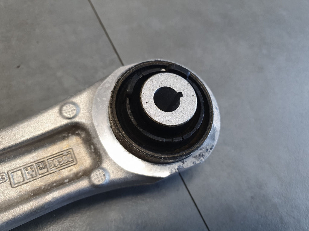 Audi Q6 e-tron Front Left Control Arm Front 85E407151M