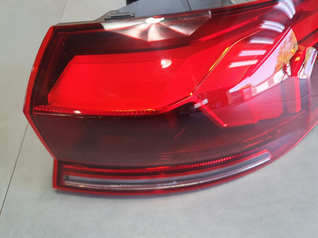 Audi Q6 e-tron Lamp right rear oled 85H945208