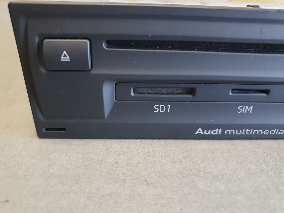 Audi Q7 4M Navigation module reader 4M0035021