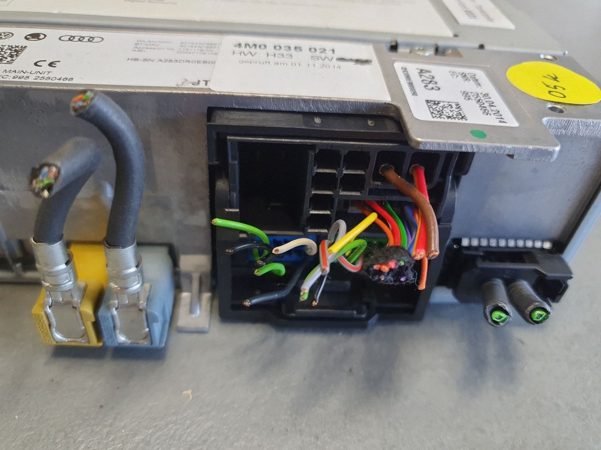 Audi Q7 4M Navigation module reader 4M0035021