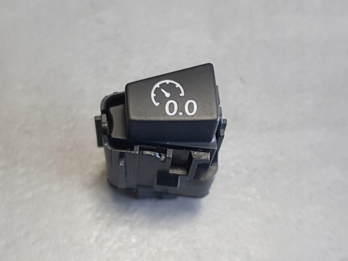 Audi Q7 4M counter reset switch 4M1907569