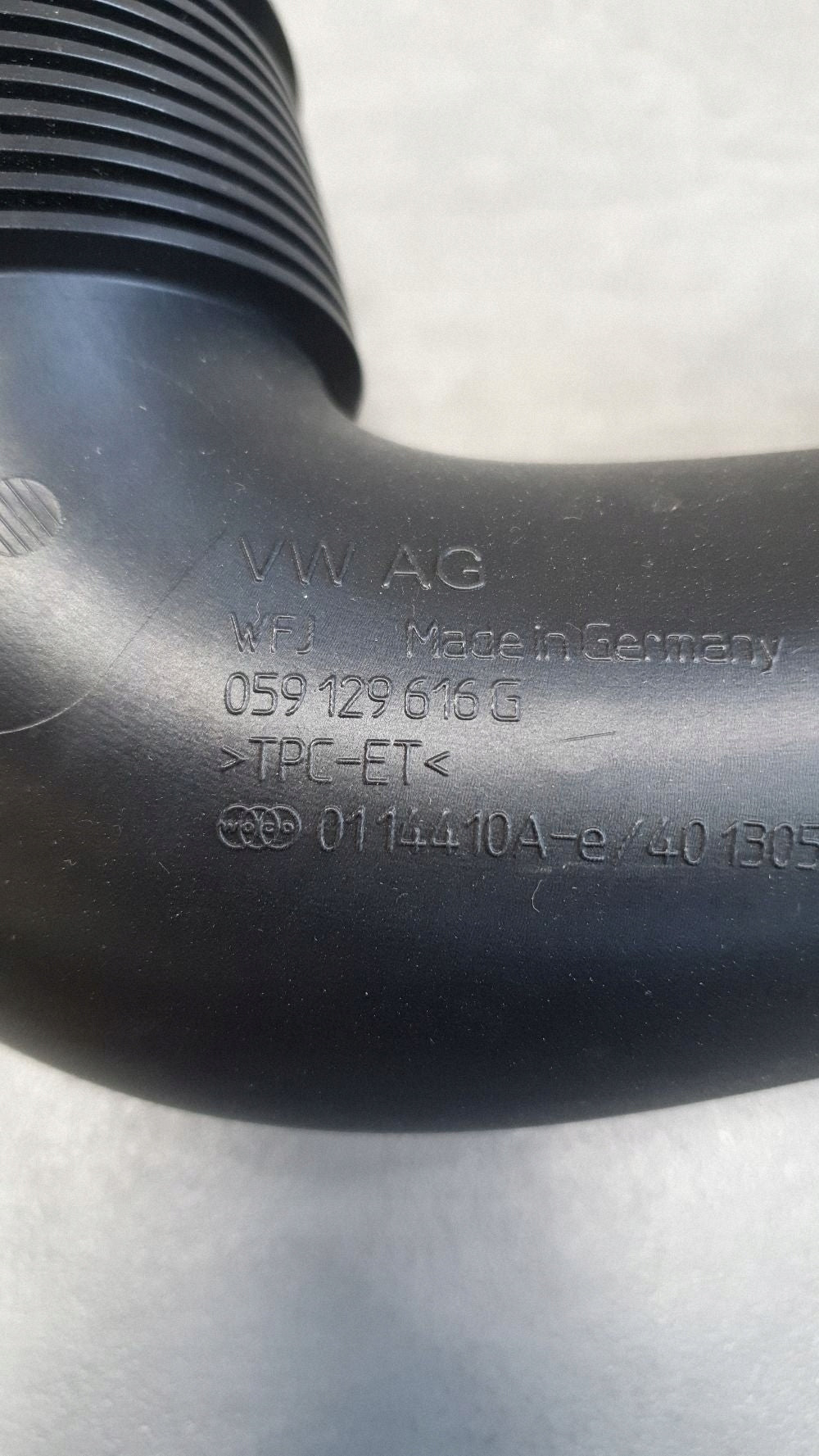 Audi Q8 Intake pipe 059129616G