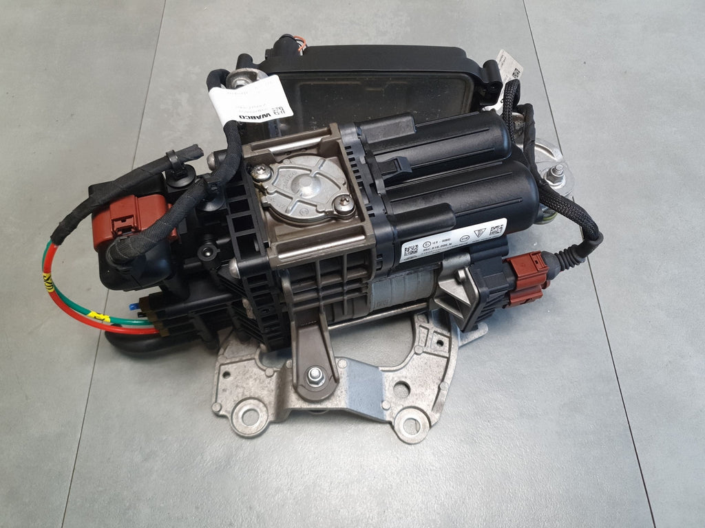 Audi SQ6 e-tron Suspension compressor 95C616005N