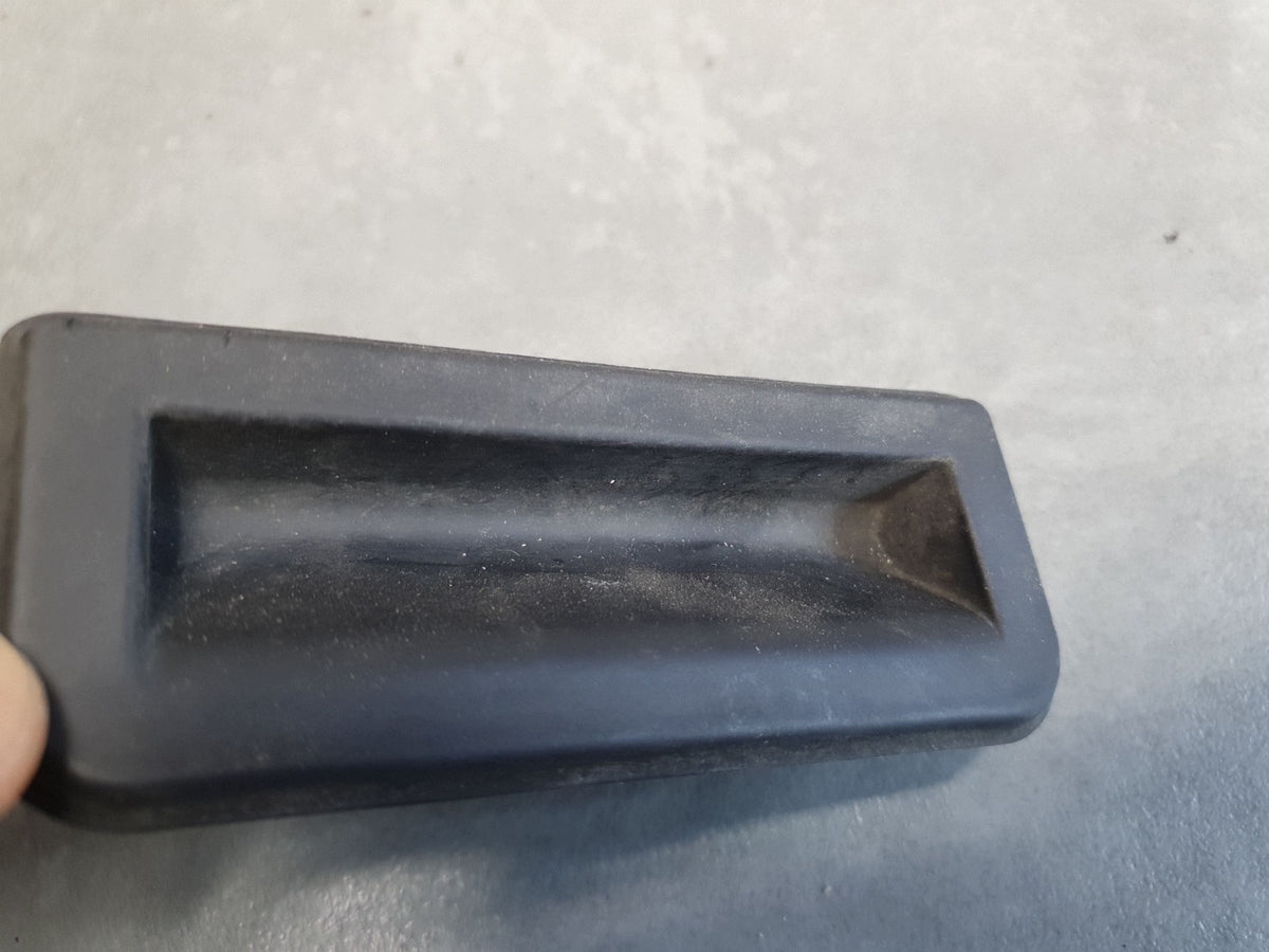 Audi SQ6 e-tron Tailgate handle 6V0827566