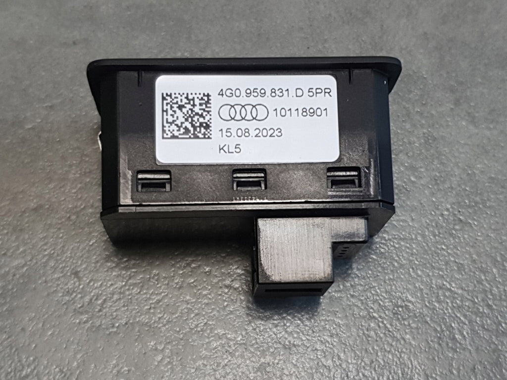Audi SQ6 e-tron Trunk opening button 4G0959831D