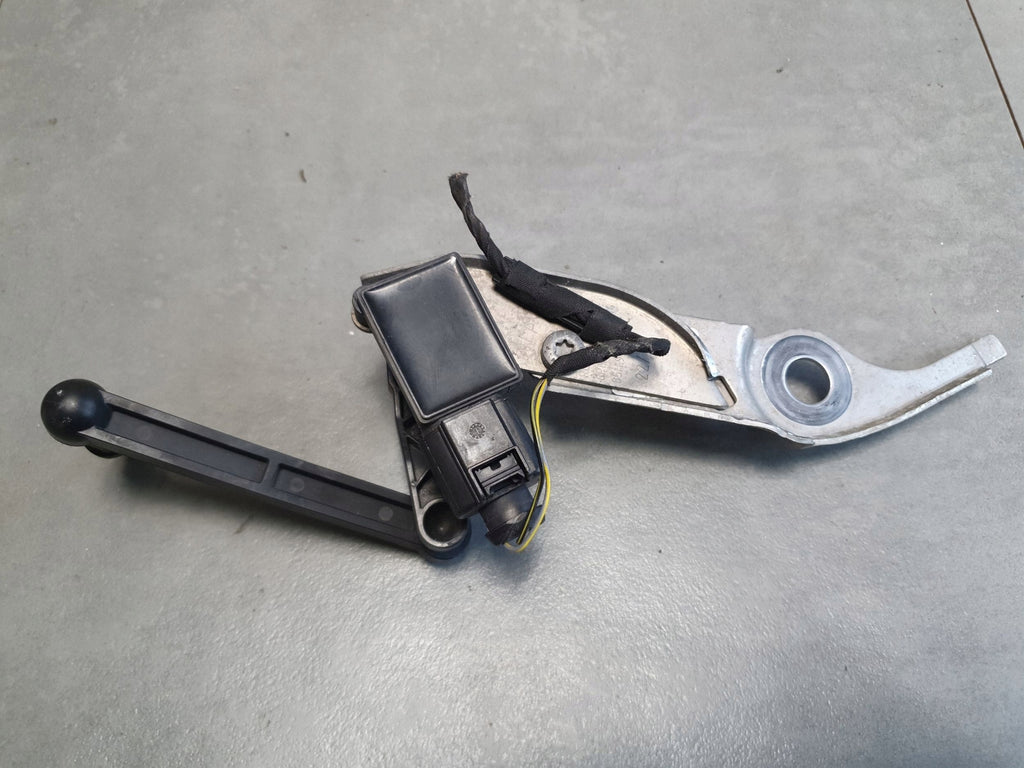 Audi SQ6 e-tron leveling sensor left front 85H941285C