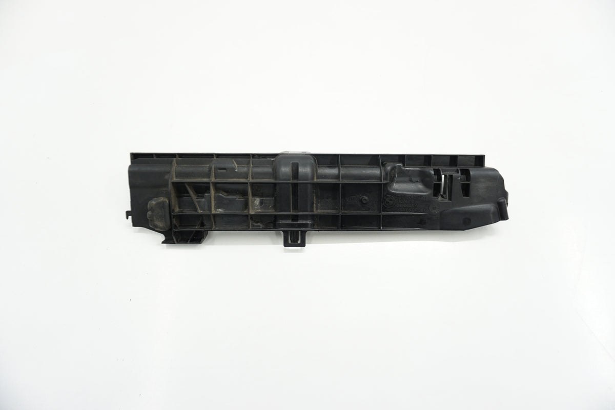 BMW 1 E87 RADIATOR MOUNT LEFT 7524912