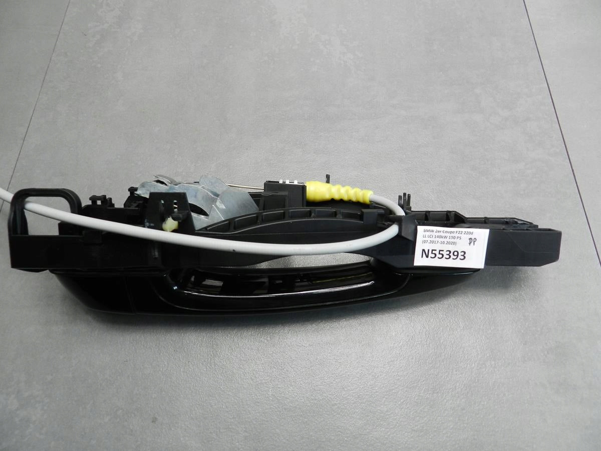 BMW 2 F22 COUPE DOOR HANDLE RIGHT BLACK 475