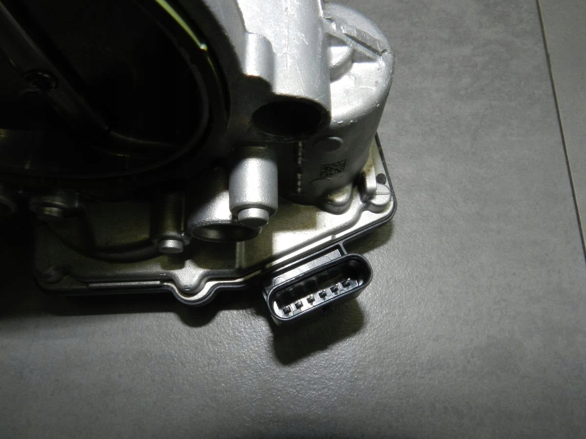 BMW 2 F22 M240i THROTTLE 8623324
