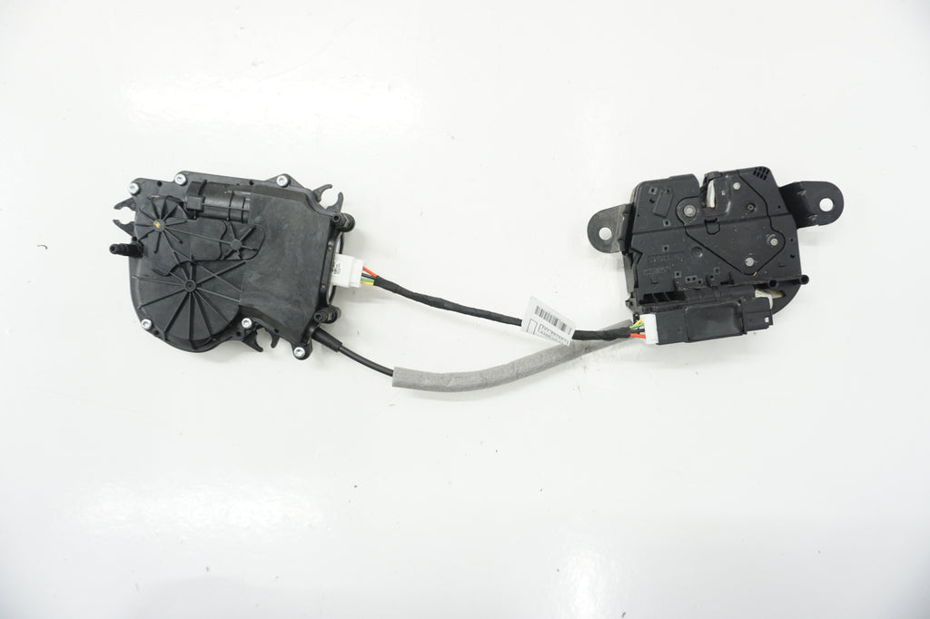 BMW 2 F46 FLAP LOCK REAR PULL 7348530