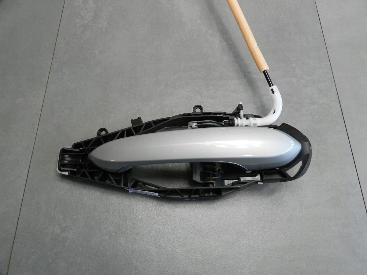 BMW 5 G31 HANDLE RIGHT FRONT A83 7401204 7443024