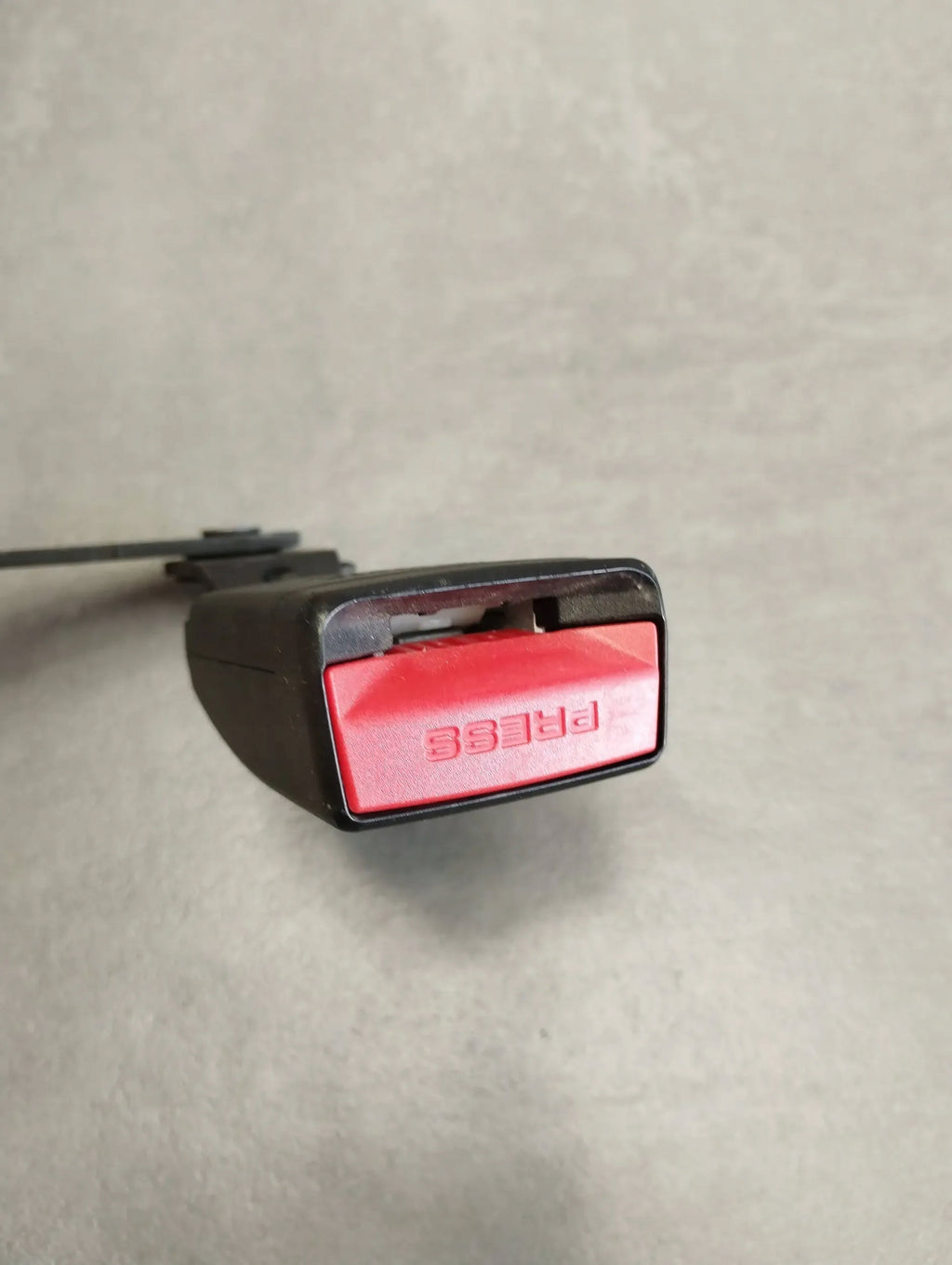 BMW 7 G11 BELT BUCKLE 7356626