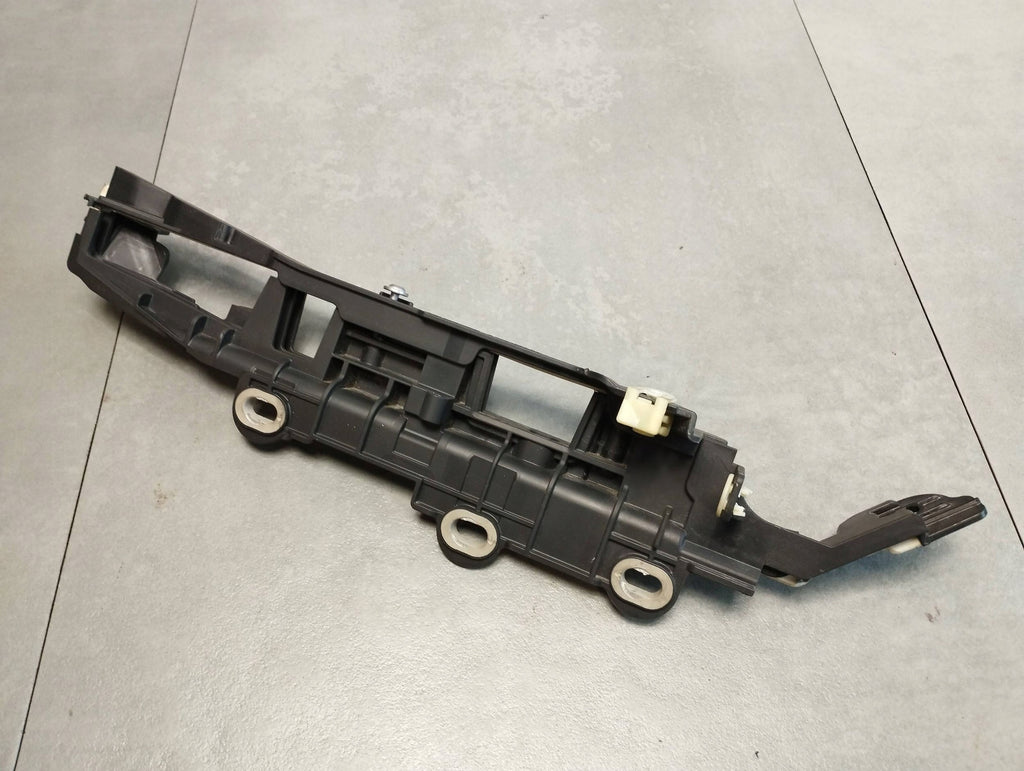 BMW 7 G11 BRACKET 9334788