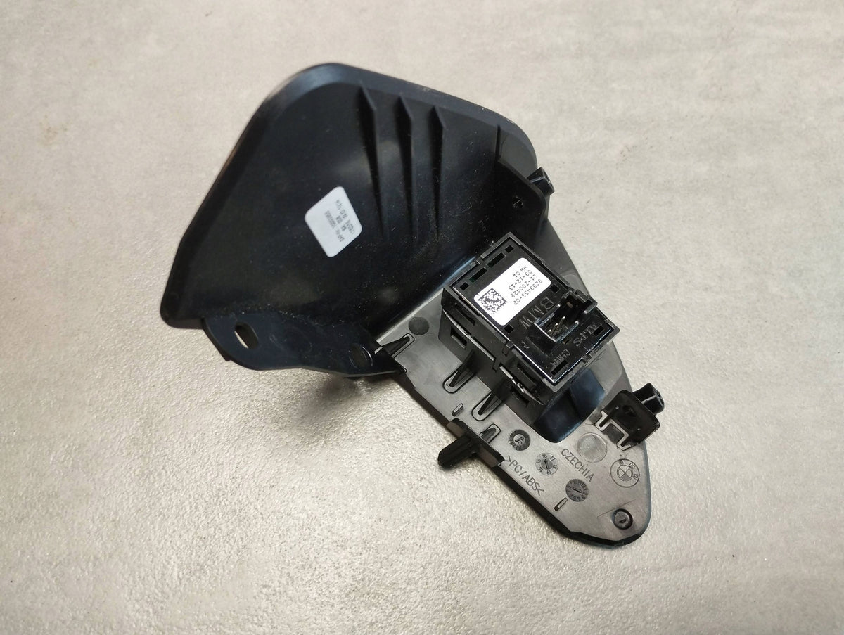 BMW 7 G11 FLAP OPENING SWITCH 9299459