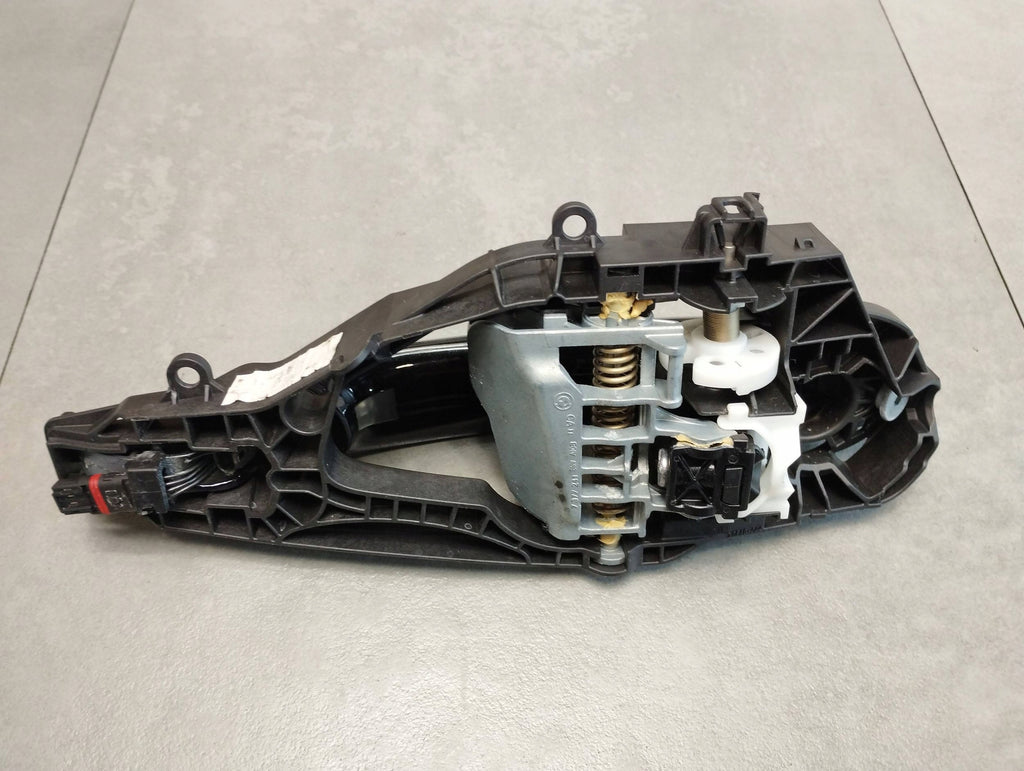 BMW 7 G11 HANDLE LEFT REAR 475 7377241 KEYLESS