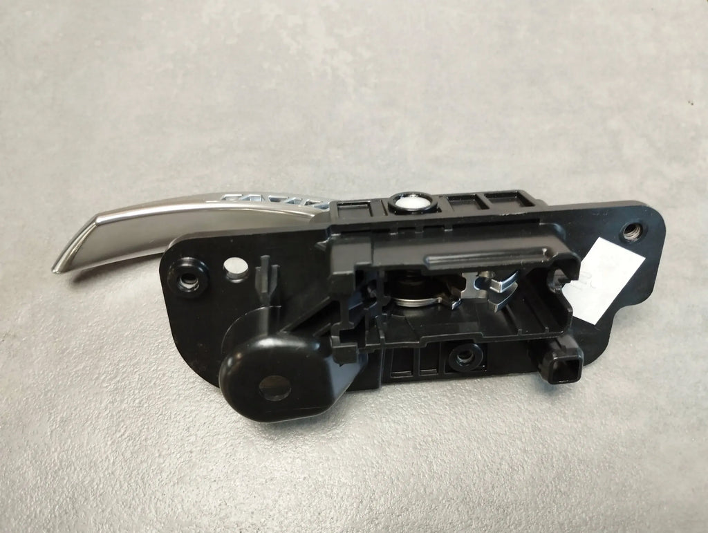BMW 7 G11 INTERIOR DOOR HANDLE RIGHT FRONT 7398826