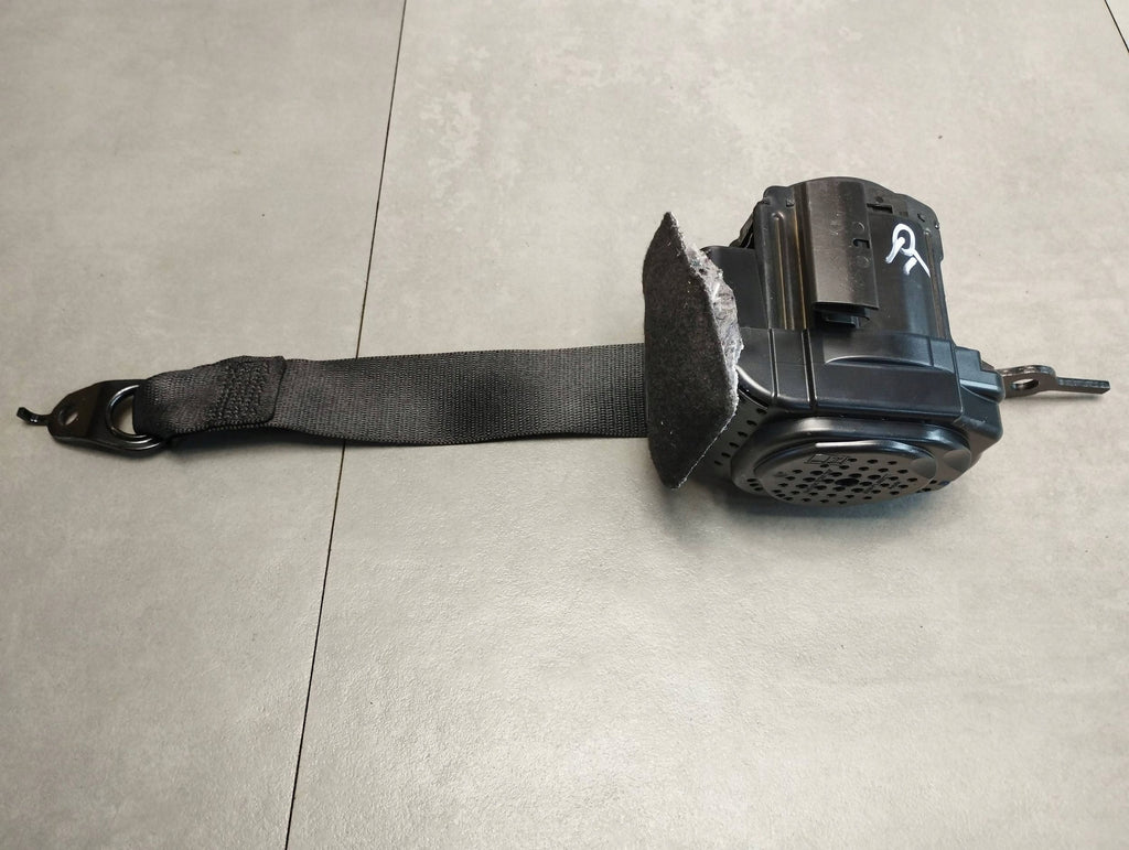 BMW 7 G11 SEAT BELT RIGHT REAR 7434181