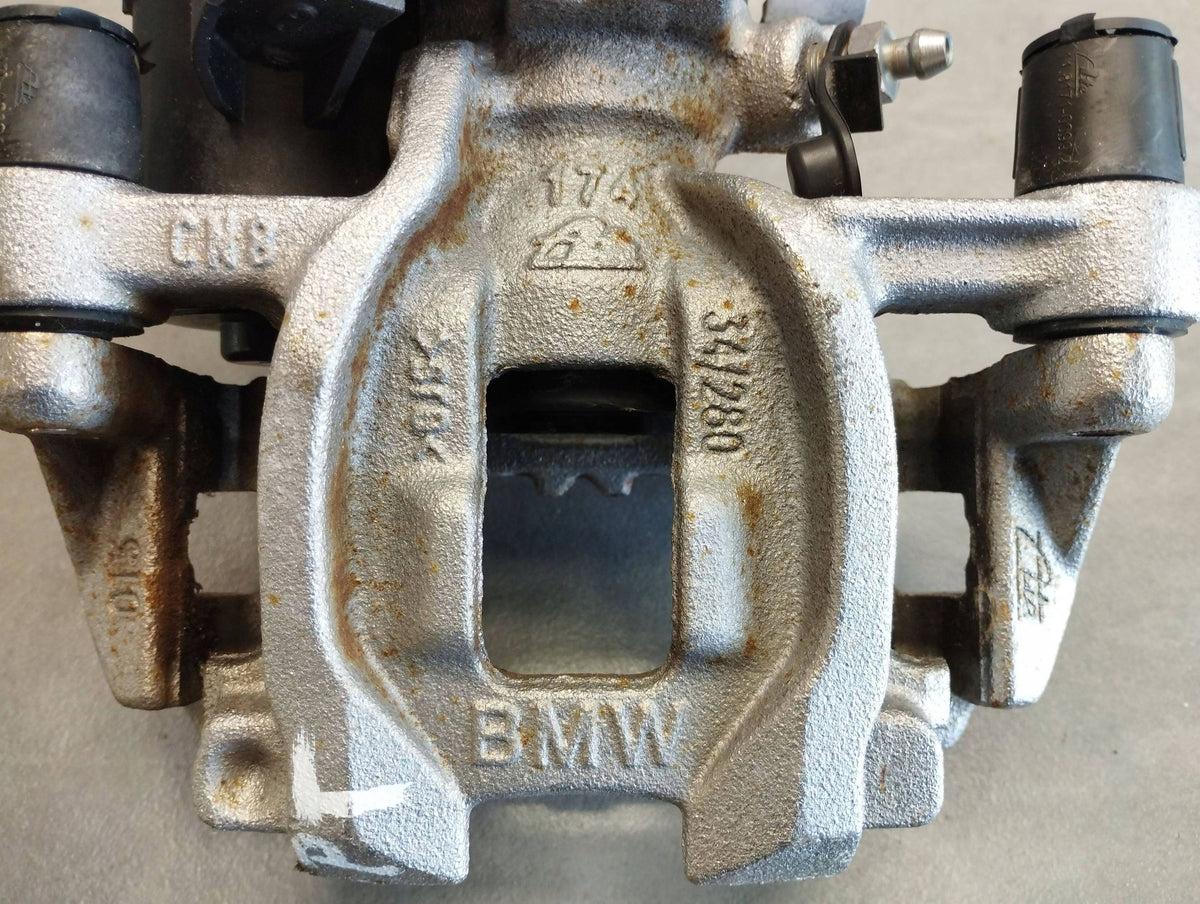 BMW X1 F48 CLAMP RIGHT REAR 6880380