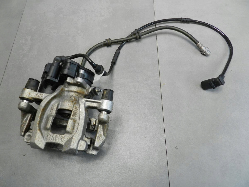 BMW X1 F48 CLAMP RIGHT REAR 6880380