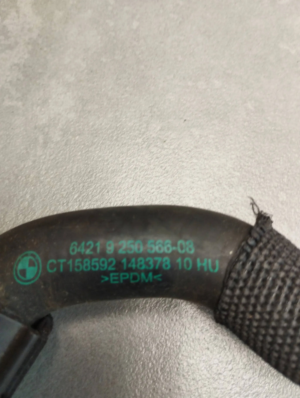 BMW X1 F48 WATER LINE 7617363