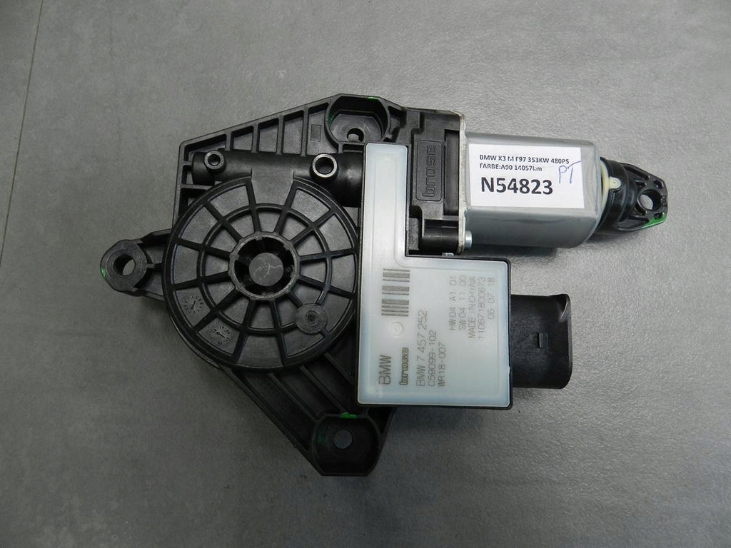 BMW X3 M F97 WINDSCREEN MOTOR RIGHT REAR 7457252