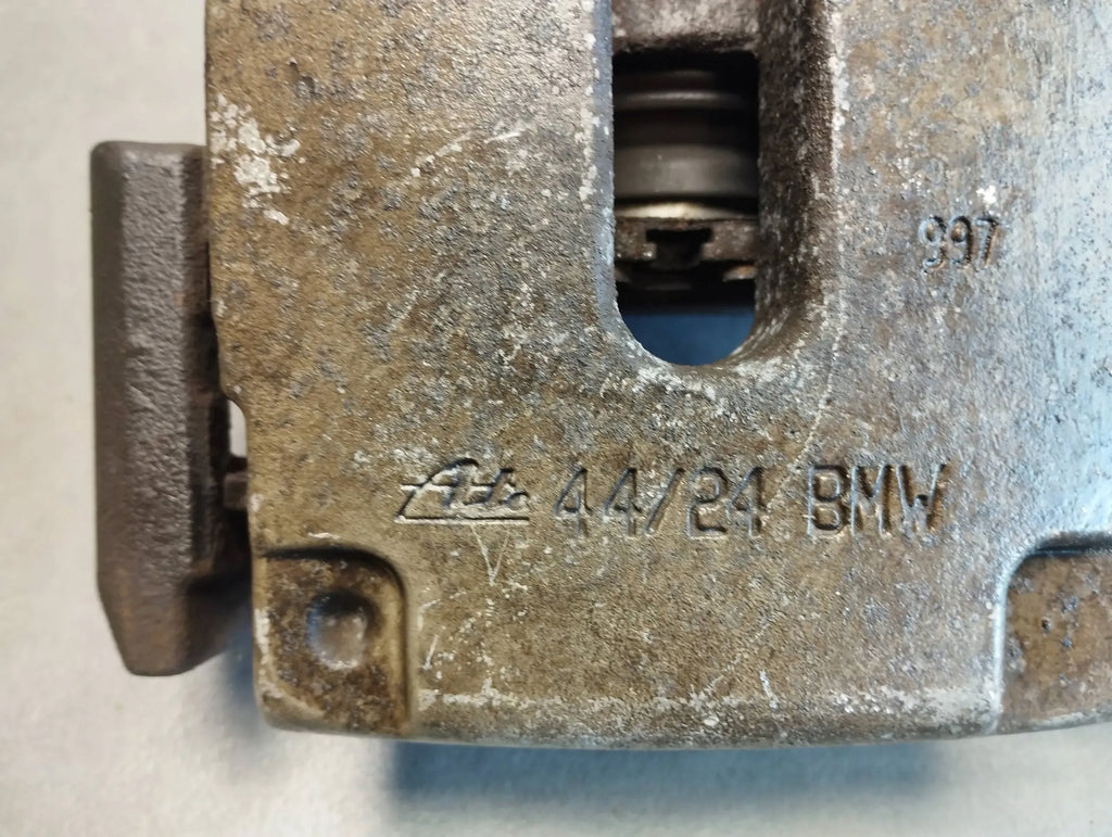 BMW X5 F15 CLAMP LEFT REAR 44/24