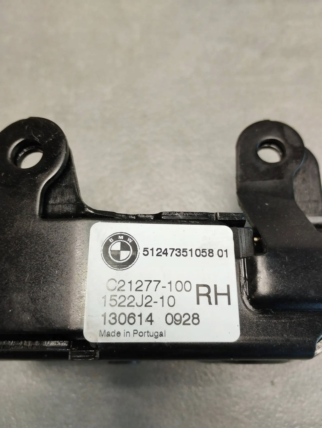 BMW X5 F15 FLAP LOCK RIGHT REAR 51247351058