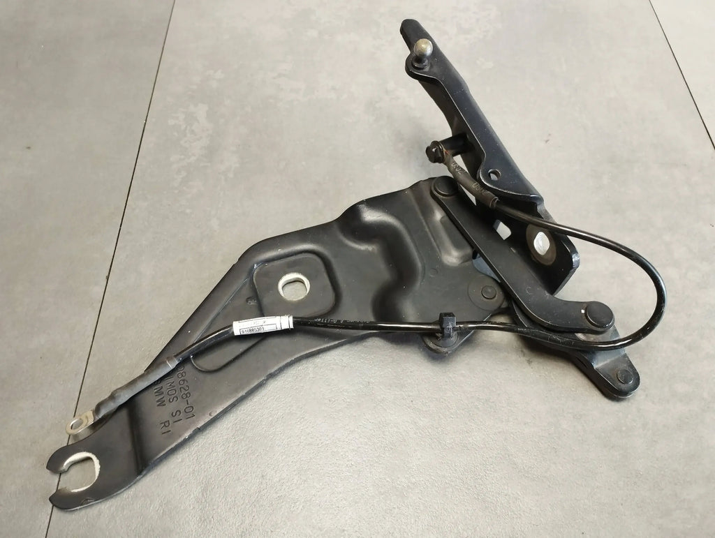 BMW X6 E71 MASK HINGE RIGHT 7208628